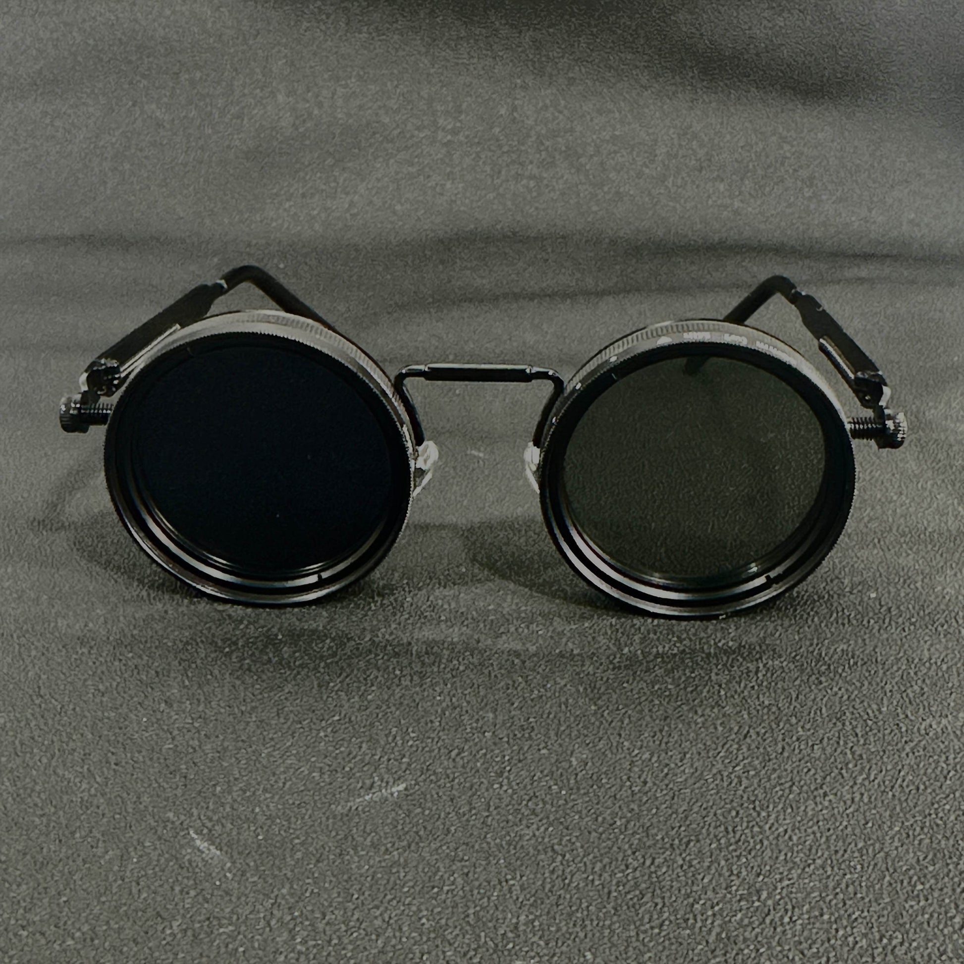 Men's Vintage Leica-Style Rotating Fashion Glasses - Mens Attire