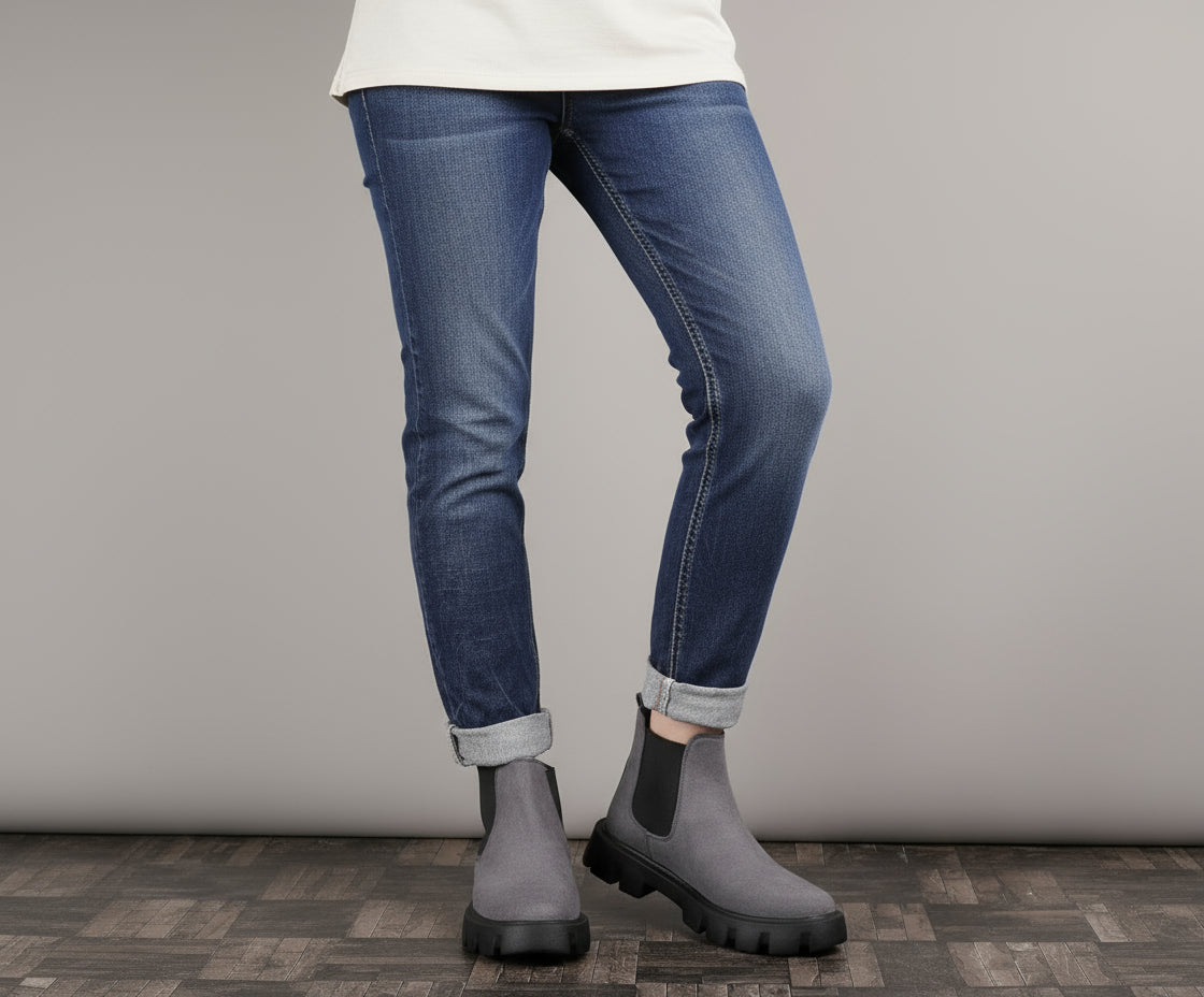 Men’s Slip-On Chelsea Boots