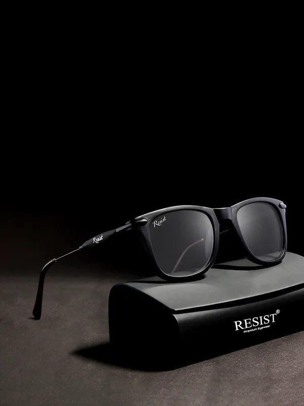 UV Protected Black Photochromic Day & Night Wayfarer Sunglasses