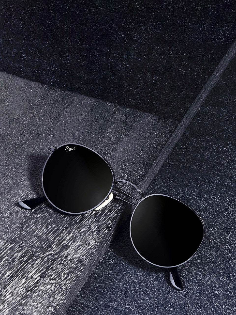 Thomas Round Sunglasses – Black Frame - Mens Attire